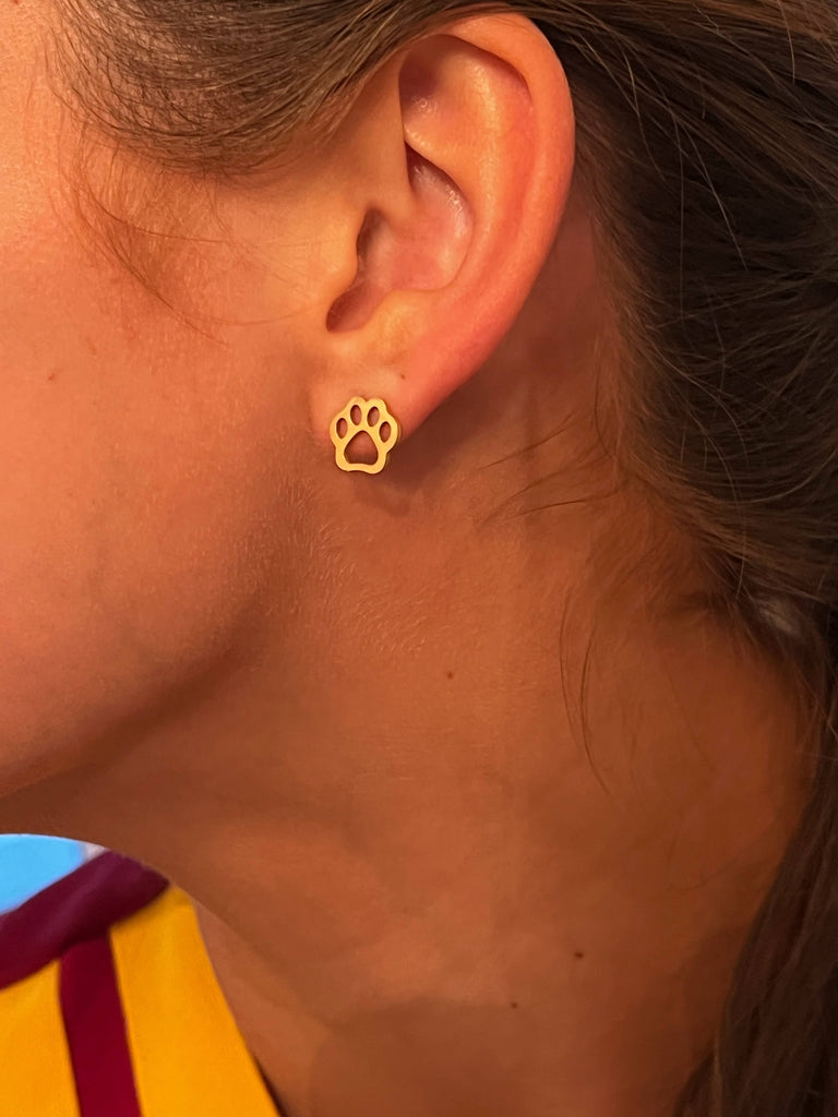 game day paw stud earrings