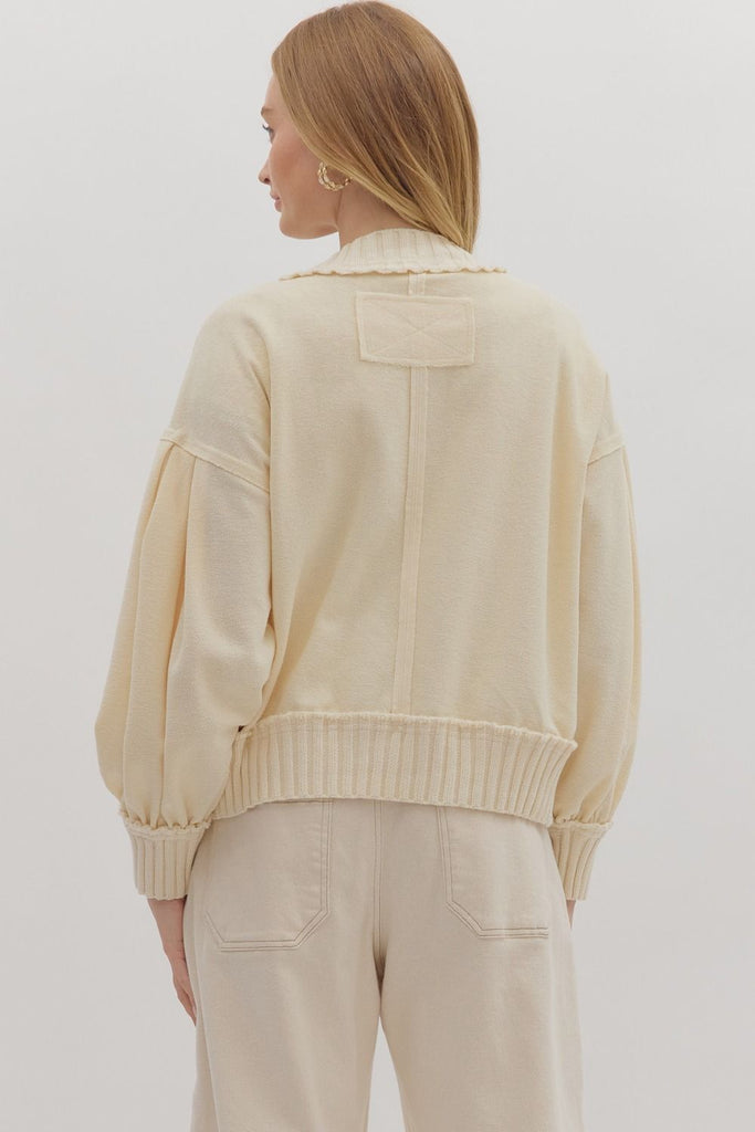 Layer it over a slim-fit tee and trousers for a soft workwear look, or wear it open with a tank and shorts for laid-back weekend layering. Ideal for transitional weather or travel.