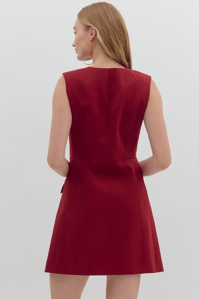 black of sleevless dress