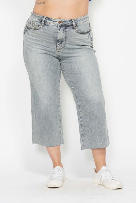 light wash wide leg crop judy blue jeans for women over 50 plus curvy

