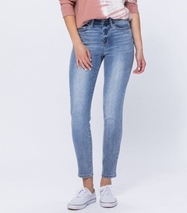 82336 cory nondistressed judy blue relaxed fit jeans